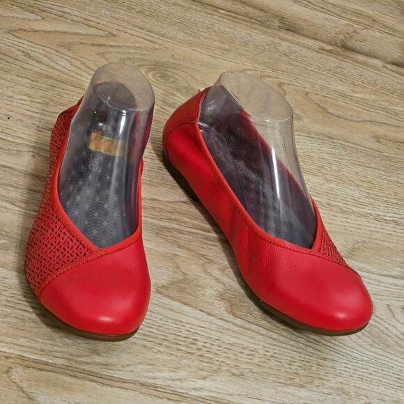 Revere Women's Nairobi Ballet Flats Shoes Crimson Red Lazer Size EUR 39 US 8.5 - Picture 4 of 9